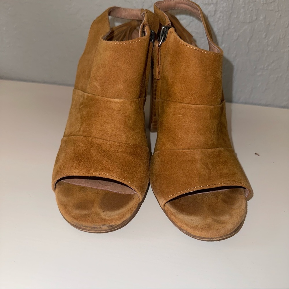 halogen heels - Picture 3 of 6